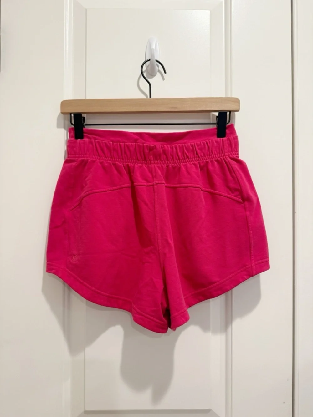 LULULEMON Inner Glow HR Shorts 3” in Pink‎ size 6